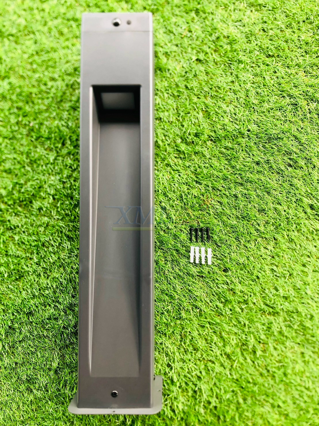 โคมไฟตั้งพื้นโซล่าเซลล์ รุ่น SGL-18 (แสง : เหลืองวอมไวท์)