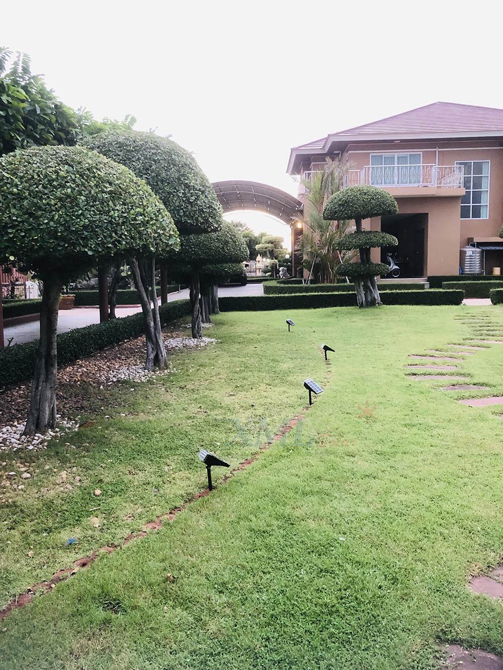 สปอร์ตไลท์ปักสนามโซล่าเซลล์ รุ่น SSL-001