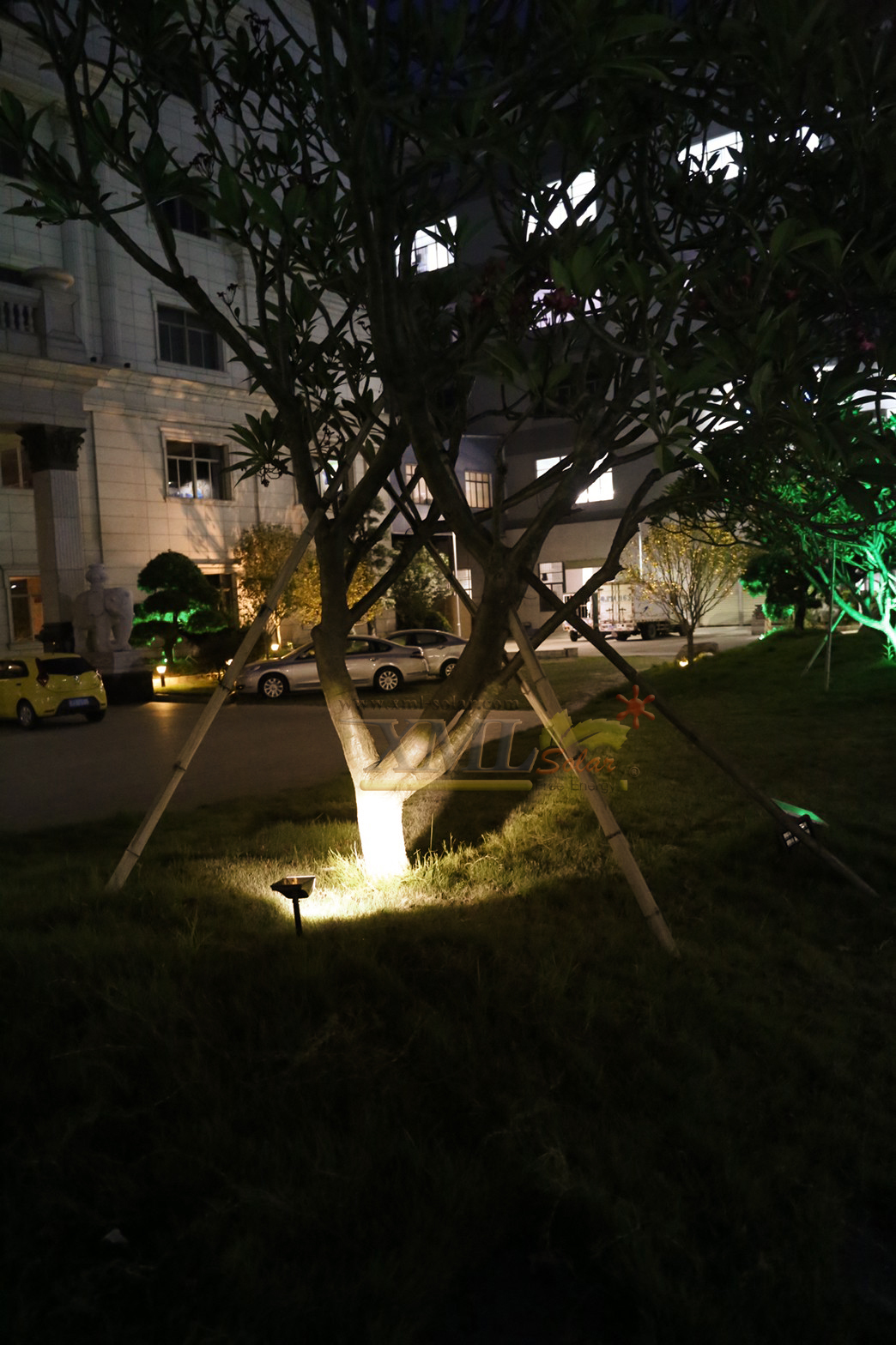 สปอร์ตไลท์ปักสนามโซล่าเซลล์ รุ่น SSL-001