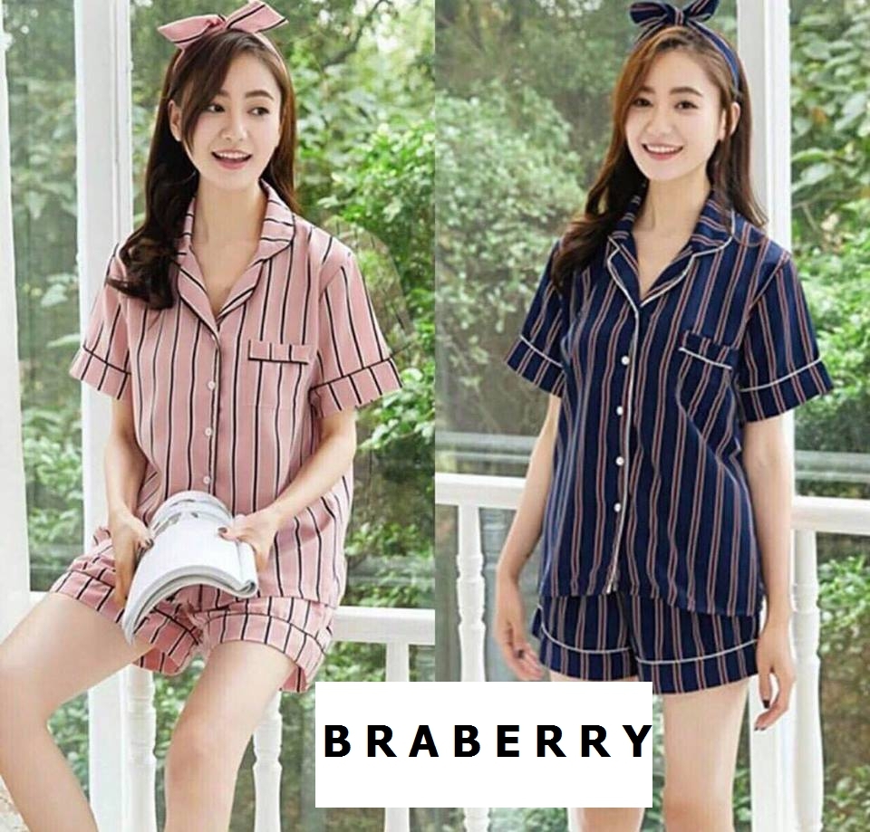 ชุดนอนผ้าซาตินแขนสั้น กางเกงขาสั้น เนื้อผ้าดีทิ้งตัวสวย หลับสบายตลอดคืน ราคาโปรโมชั่น ชุดละ 250 บาท