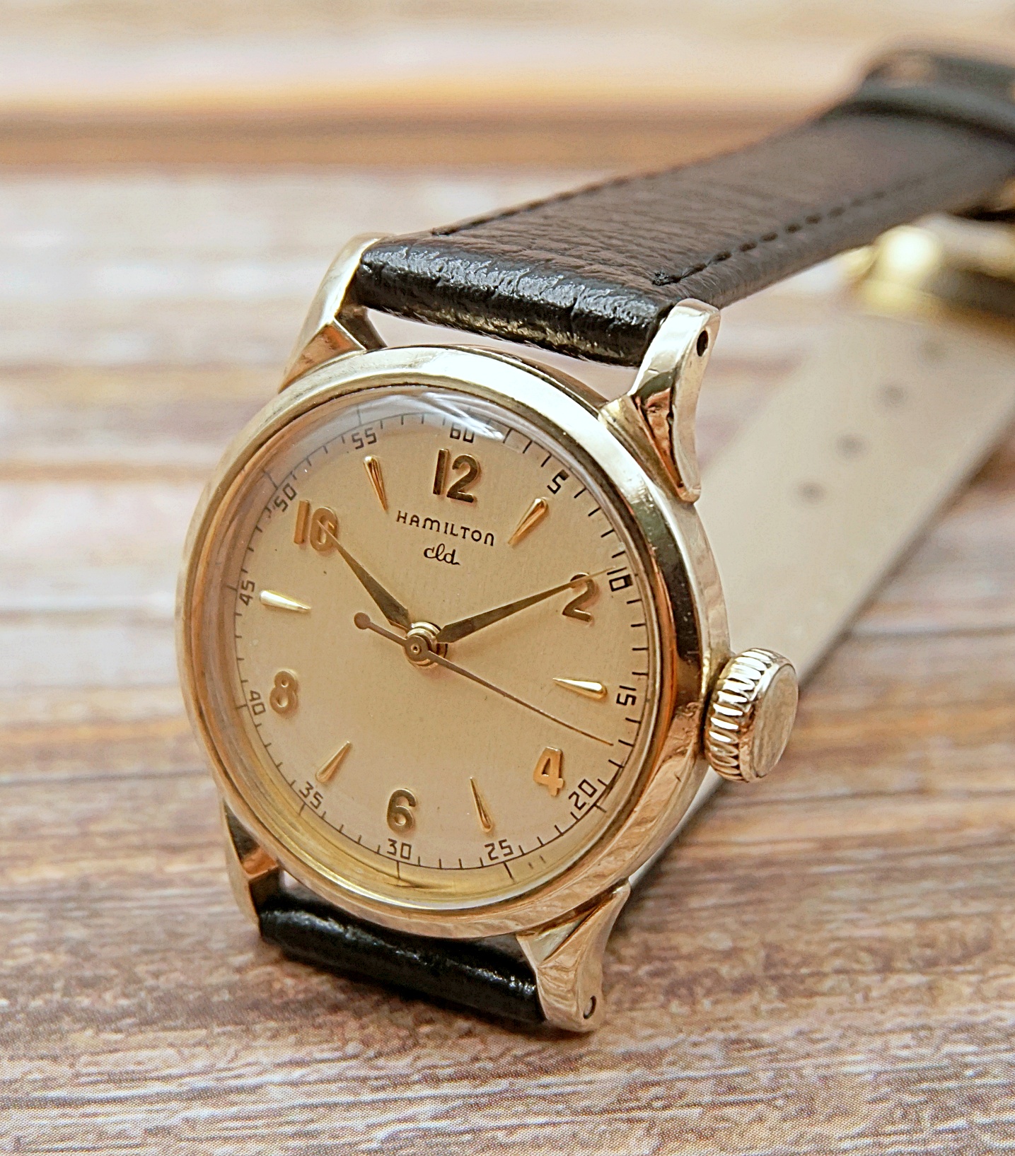 นาฬิกาเก่า HAMILTON ไขลาน