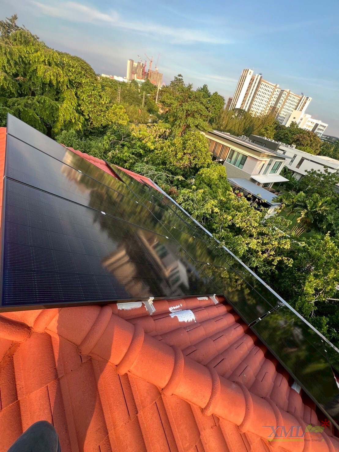 ระบบโซล่าเซลล์ติดหลังคา Energy LiB Solar Rooftop P1 All-In-One ขนาด 15kW (ON/OFF-GRID / Hybrid) 3 Phase Battery 20kW พร้อมติดตั้ง