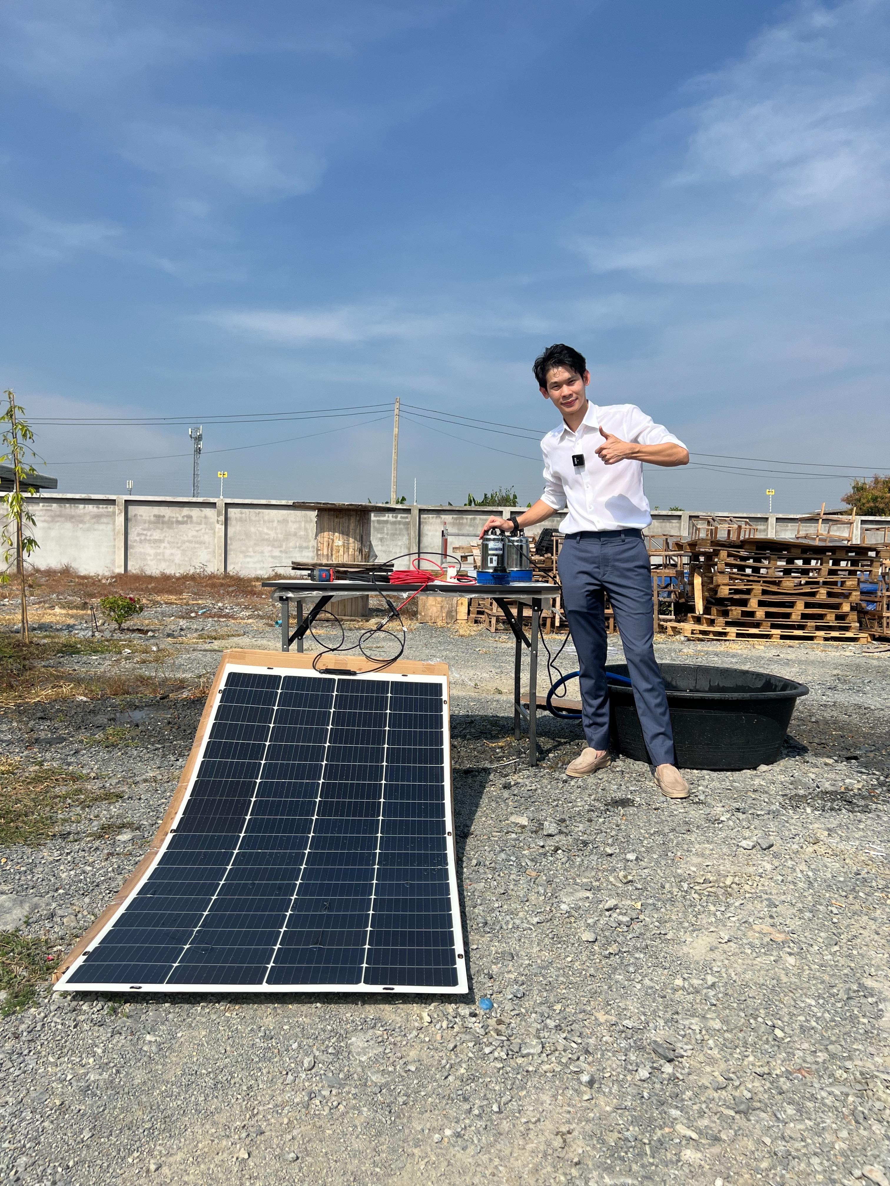 Flexible Solar Panel แผงโซลาร์เซลล์ ชนิดยืดหยุ่น โค้งงอได้