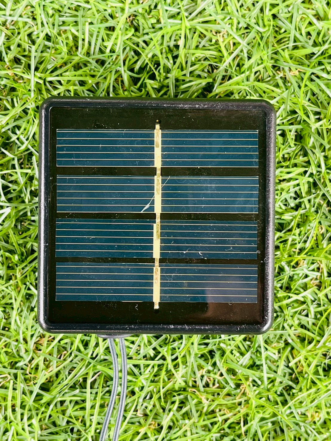 ไฟกระพริบโซล่าเซลล์ ทรงบอล รุ่น MD-SSL-6M-30B (แสง : หลากสี)