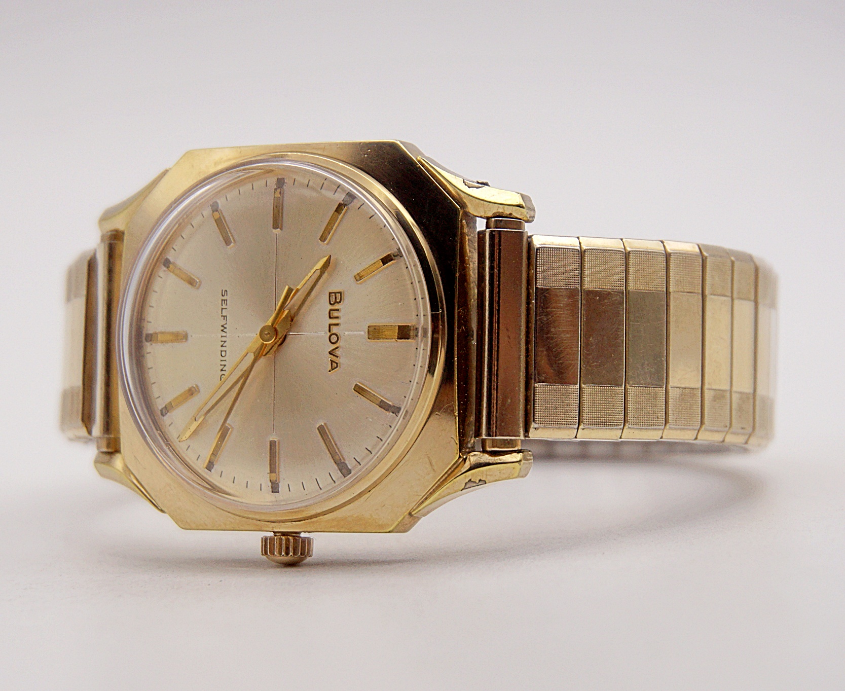 นาฬิกาเก่า BULOVA ออโตเมติก