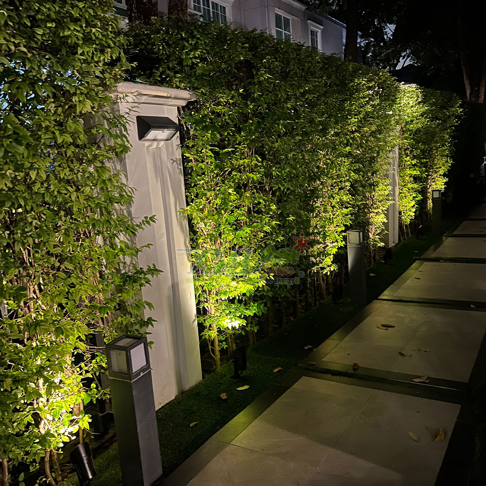 โคมไฟปักสนามโซล่าเซลล์ แพ็ค 4 ดวง รุ่น MD-SSL88 (แสง : เหลืองวอมไวท์)