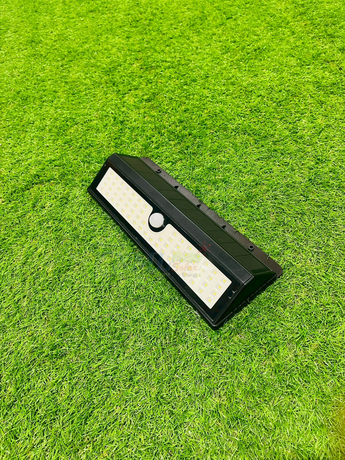 ไฟติดผนังโซล่าเซลล์ 62 LED (เเสง : ขาว)