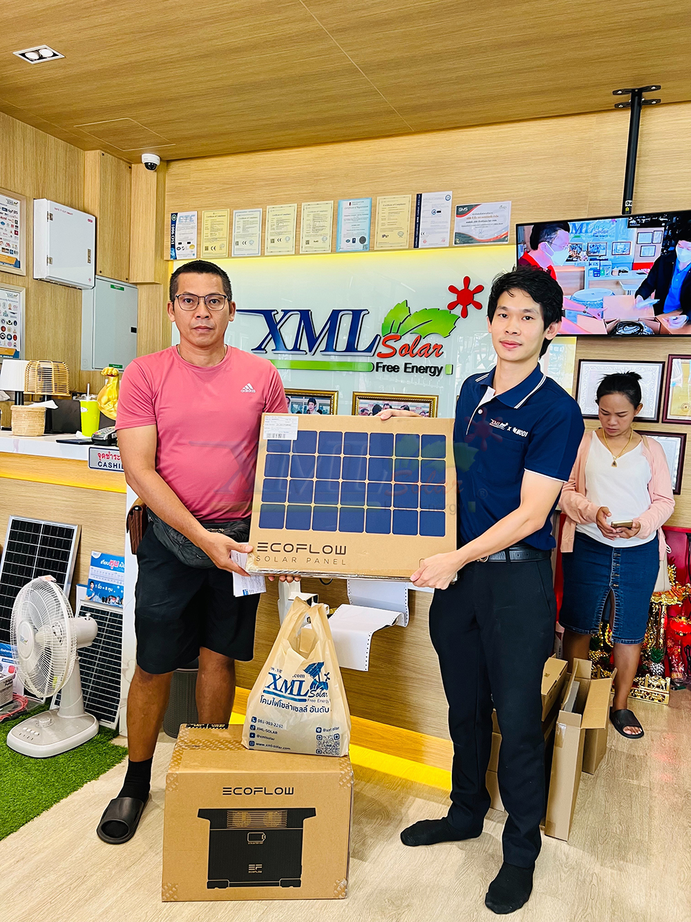 ชุดไฟอเนกประสงค์โซล่าเซลล์ รุ่น DELTA 2 (กำลังสูงสุด 2700W) + แผงโซล่าเซลล์แบบโค้งงอได้ 120W