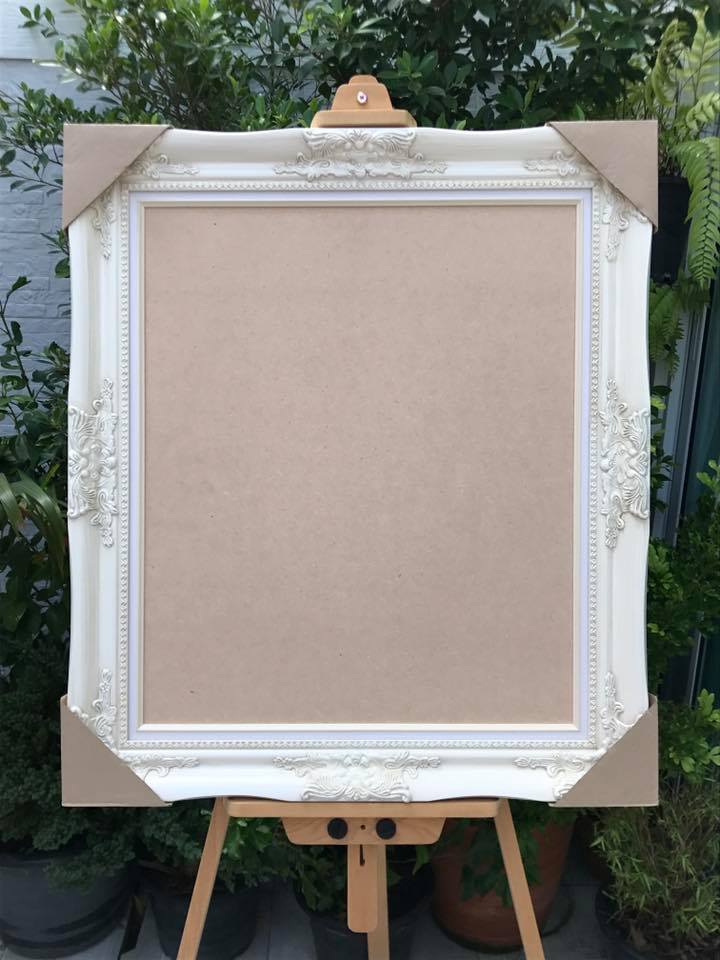 กรอบหลุยส์ไม้เทียม (PC) สีขาว ขนาด 20x24 นิ้ว