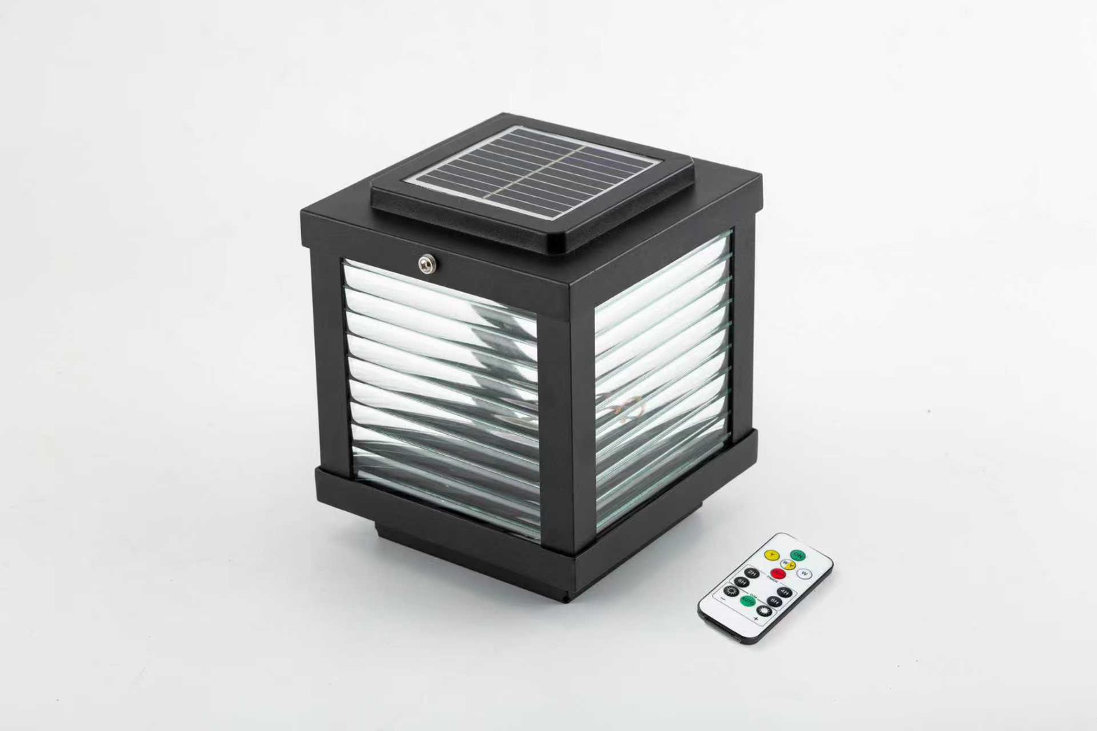 โคมไฟหัวเสาโซล่าเซลล์ รุ่น SPL-809 (เปิดได้ 3 แสง)