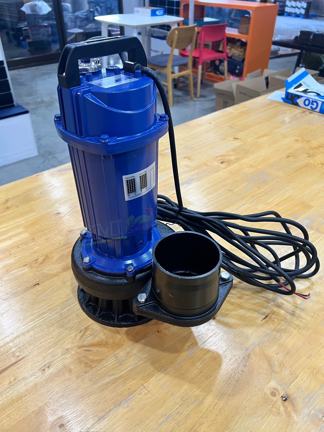 ปั๊มแช่อลูมิเนียม รุ่นสีน้ำเงิน 800W (ท่อ 4 นิ้ว) + เเผงโซล่าเซลล์ 450W (2 แผง)