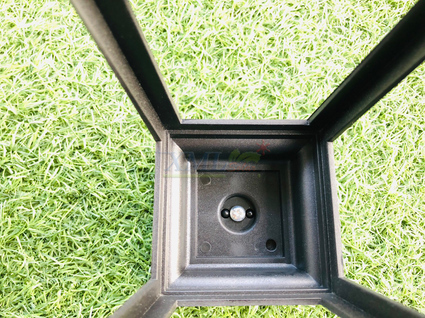 โคมไฟหัวเสาโซล่าเซลล์ รุ่น MD-GFB-A (แสง : เหลืองวอมไวท์)