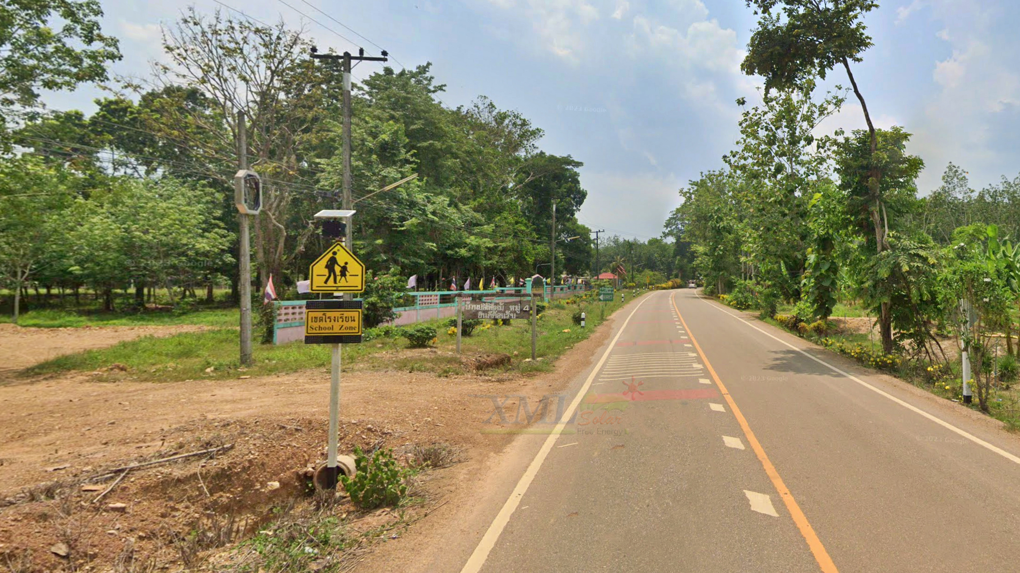 ป้ายเตือนเขตโรงเรียนโซล่าเซลล์ สีเหลือง ไฟกระพริบ (ไม่รวมเสา)