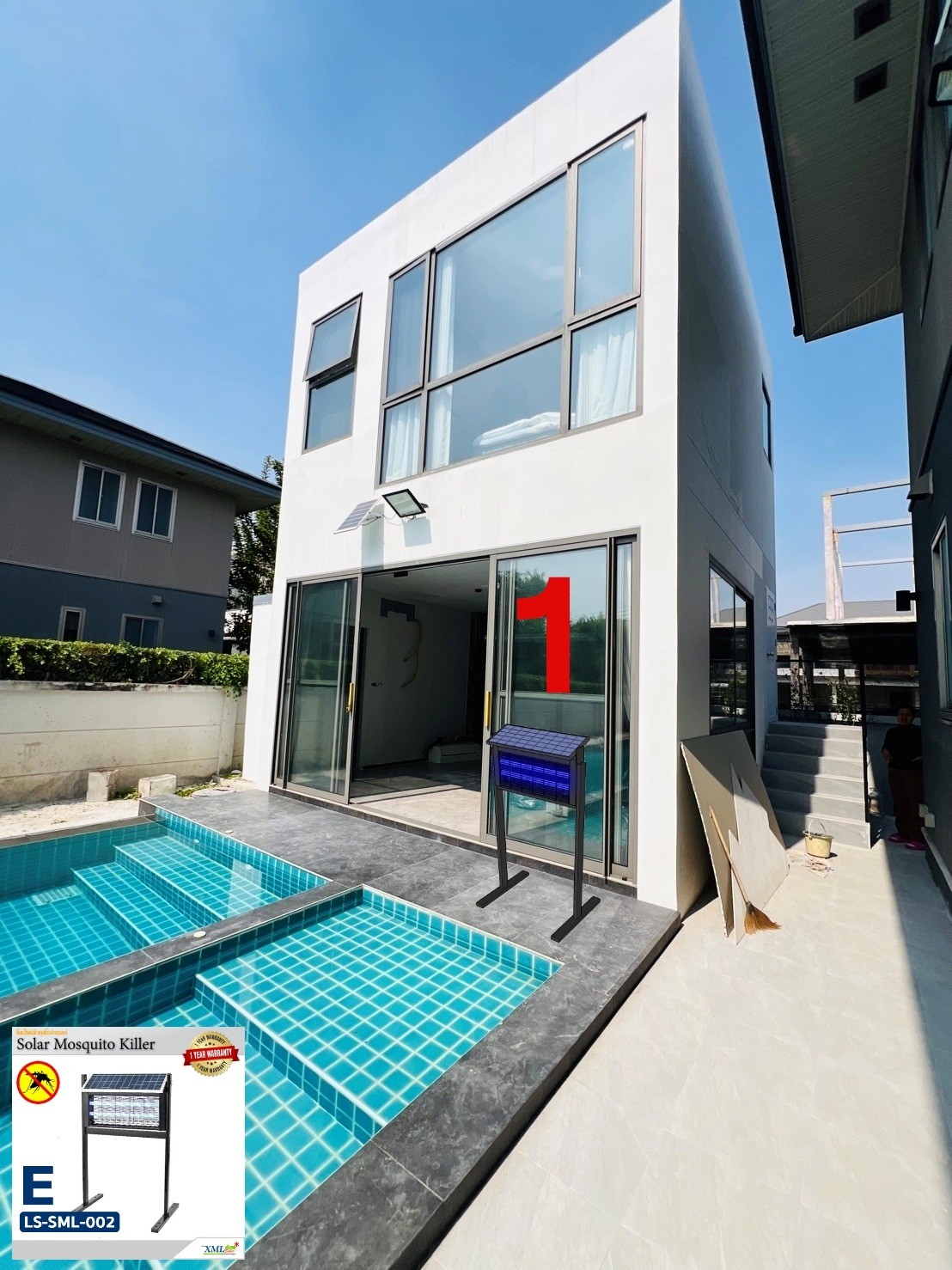 ไฟดักยุงโซล่าเซลล์ แบบตั้งพื้น 20W รุ่น LS-SML-002E