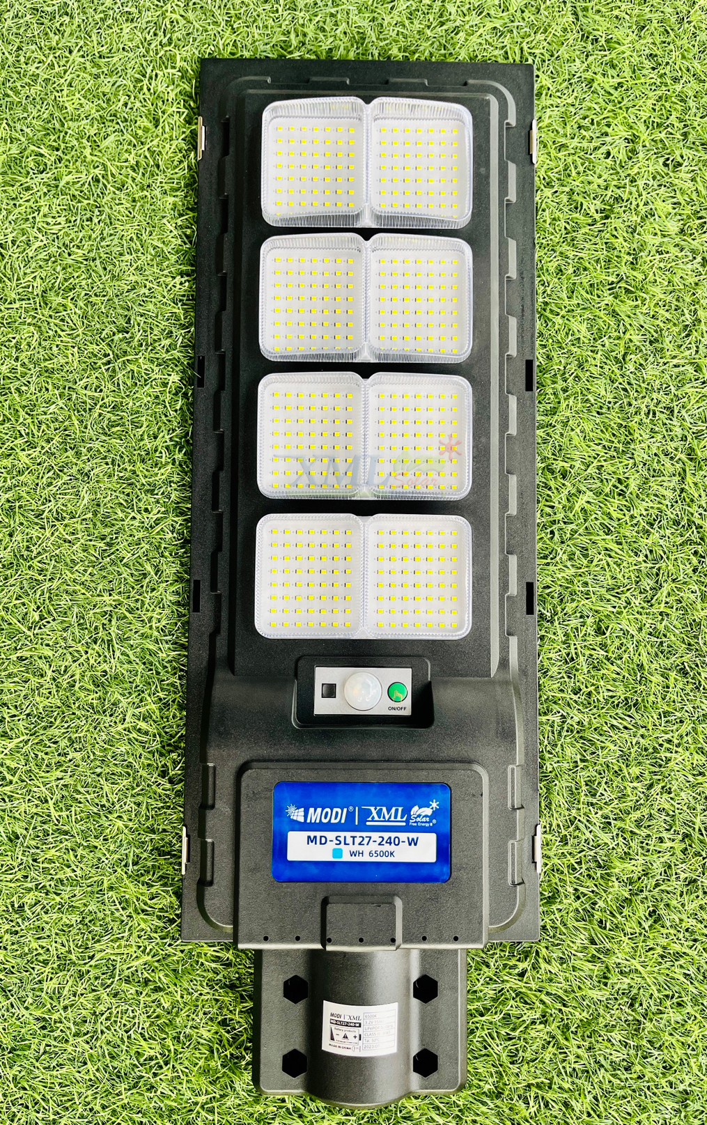 โคมไฟถนนโซล่าเซลล์ รุ่น MD-SLT27 (แสง : ขาว)(ระบบสว่างค้าง) (120w / 240w)