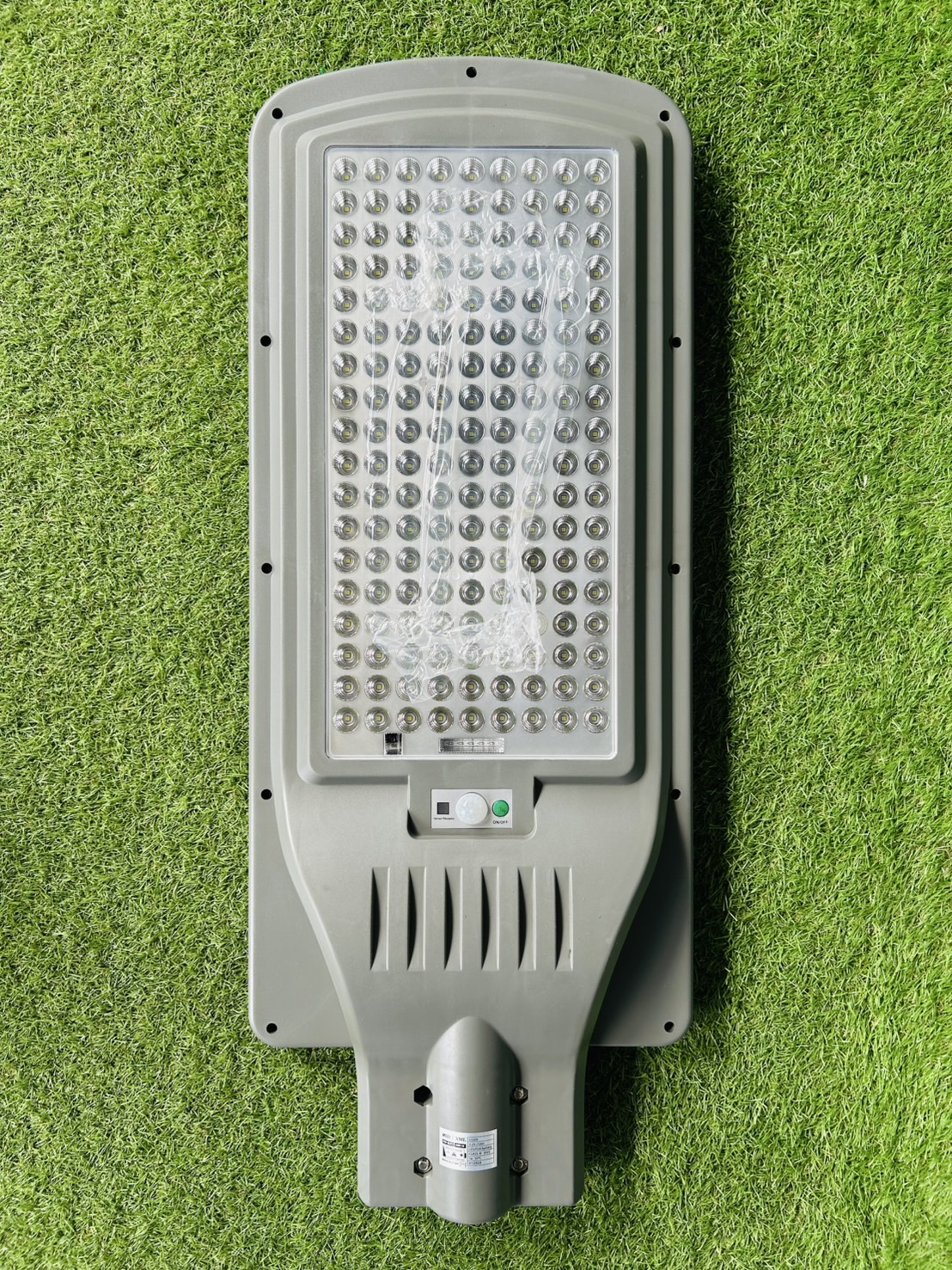 โคมไฟถนนโซล่าเซลล์ Modi x XML รุ่น MD-SLT17-400W (แสง : ขาว)(Motion sensor + สว่างค้าง)