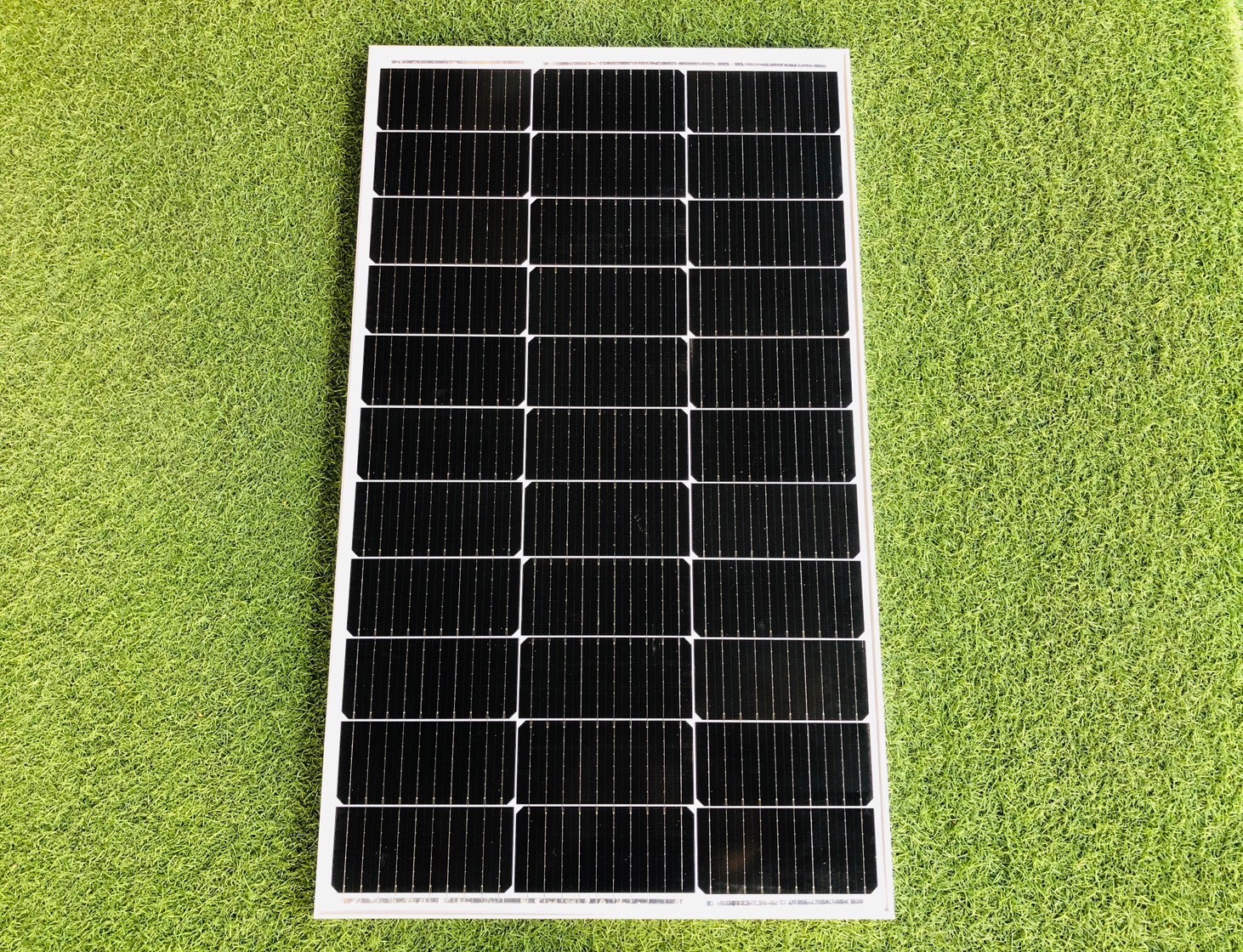 โคมไฟถนนโซล่าเซลล์ Series Y แผงเเยกโคมได้ (6,400Lumens + แผง 100 W) (แสง : ขาว)