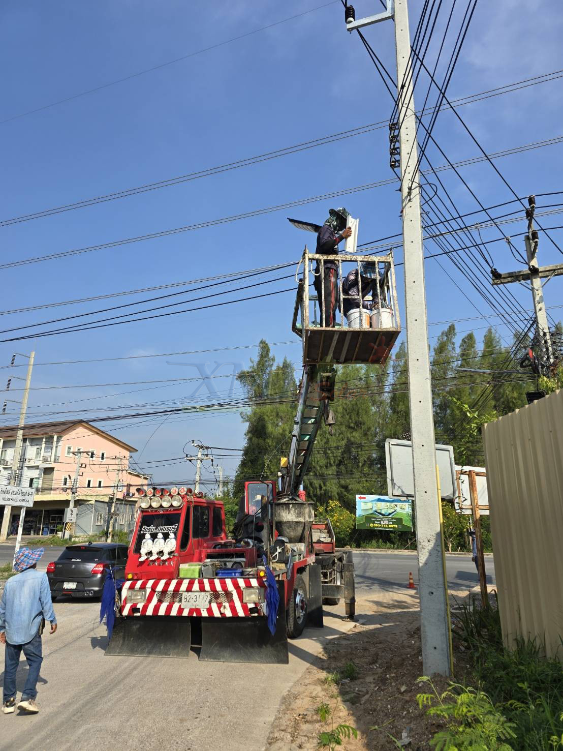 โคมไฟถนนโซล่าเซลล์ 500W รุ่น MD-SLT27-500W (แสง : ขาว)(ระบบสว่างค้าง)