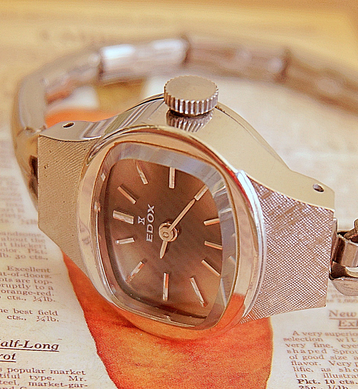 นาฬิกาเก่า EDOX ไขลาน (นาฬิกาผู้หญิง)