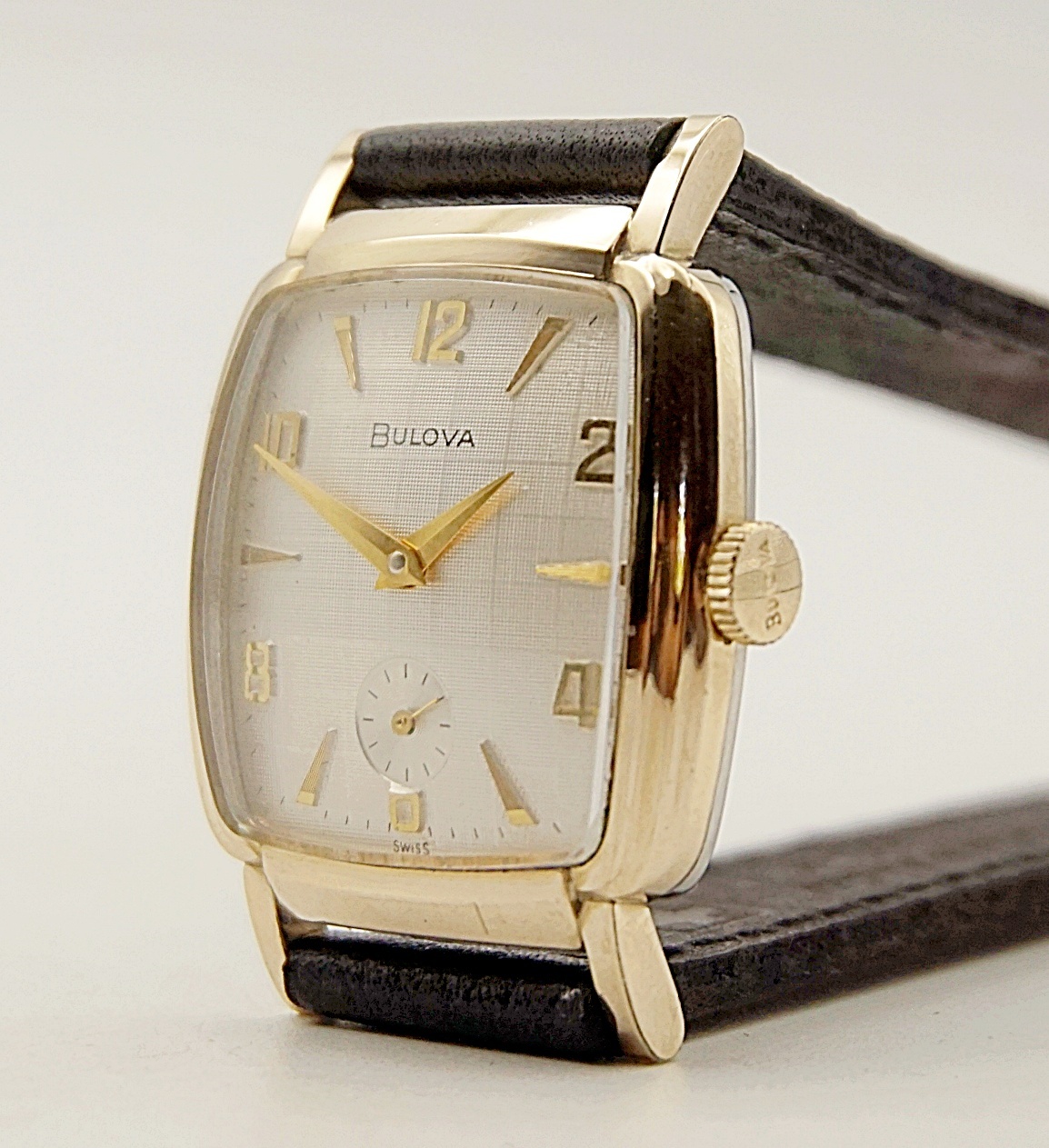 นาฬิกาเก่า BULOVA ไขลานสองเข็มครึ่ง