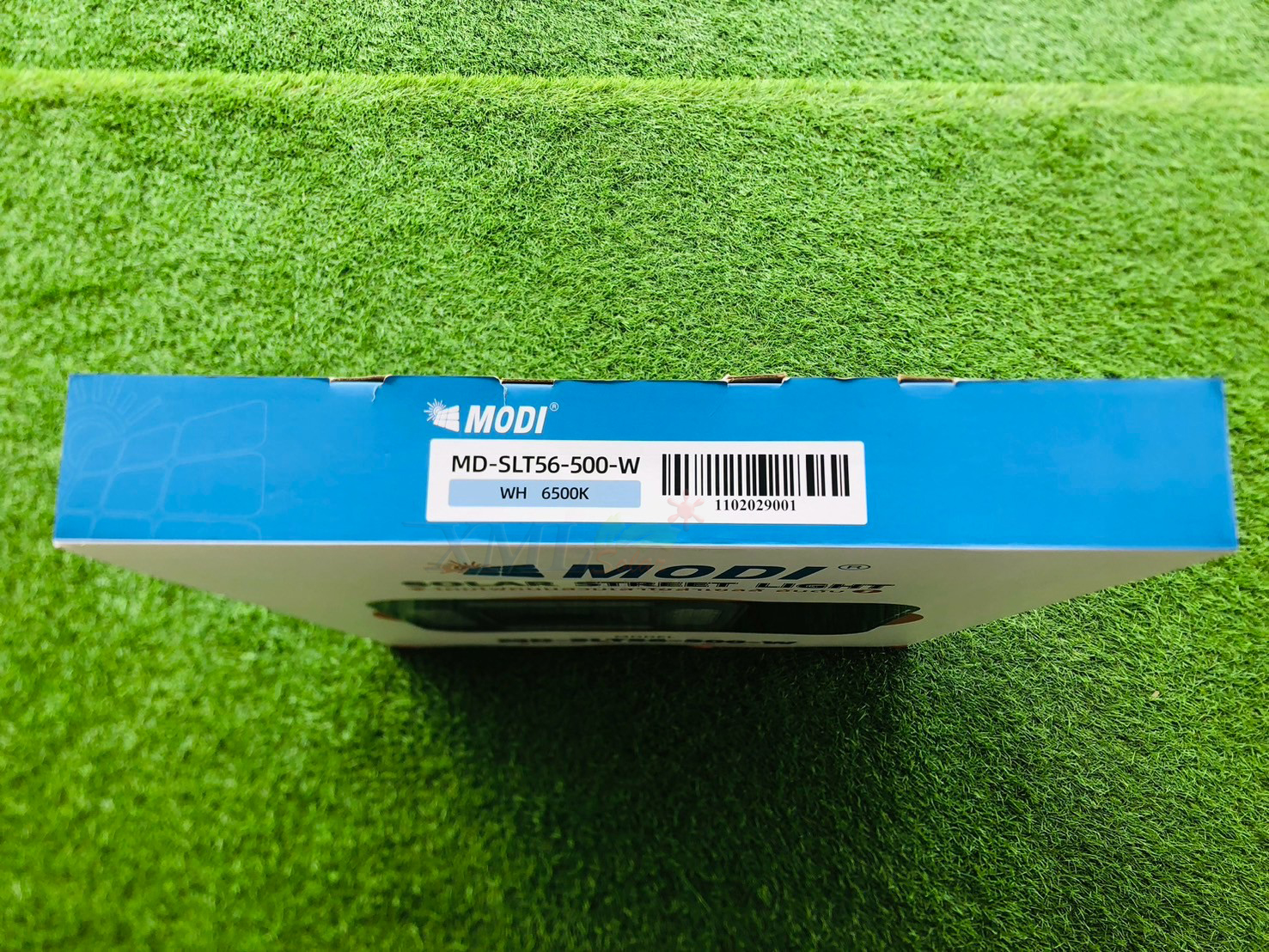 โคมไฟโซล่าเซลล์ UFO ทรงสี่เหลี่ยม รุ่น MD-SLT56-500W (แสง : ขาว)