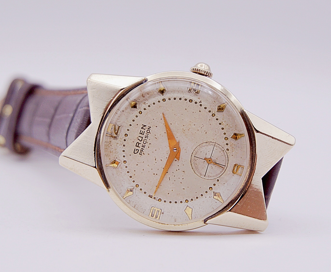 นาฬิกาเก่า GRUEN ไขลานสองเข็มครึ่ง