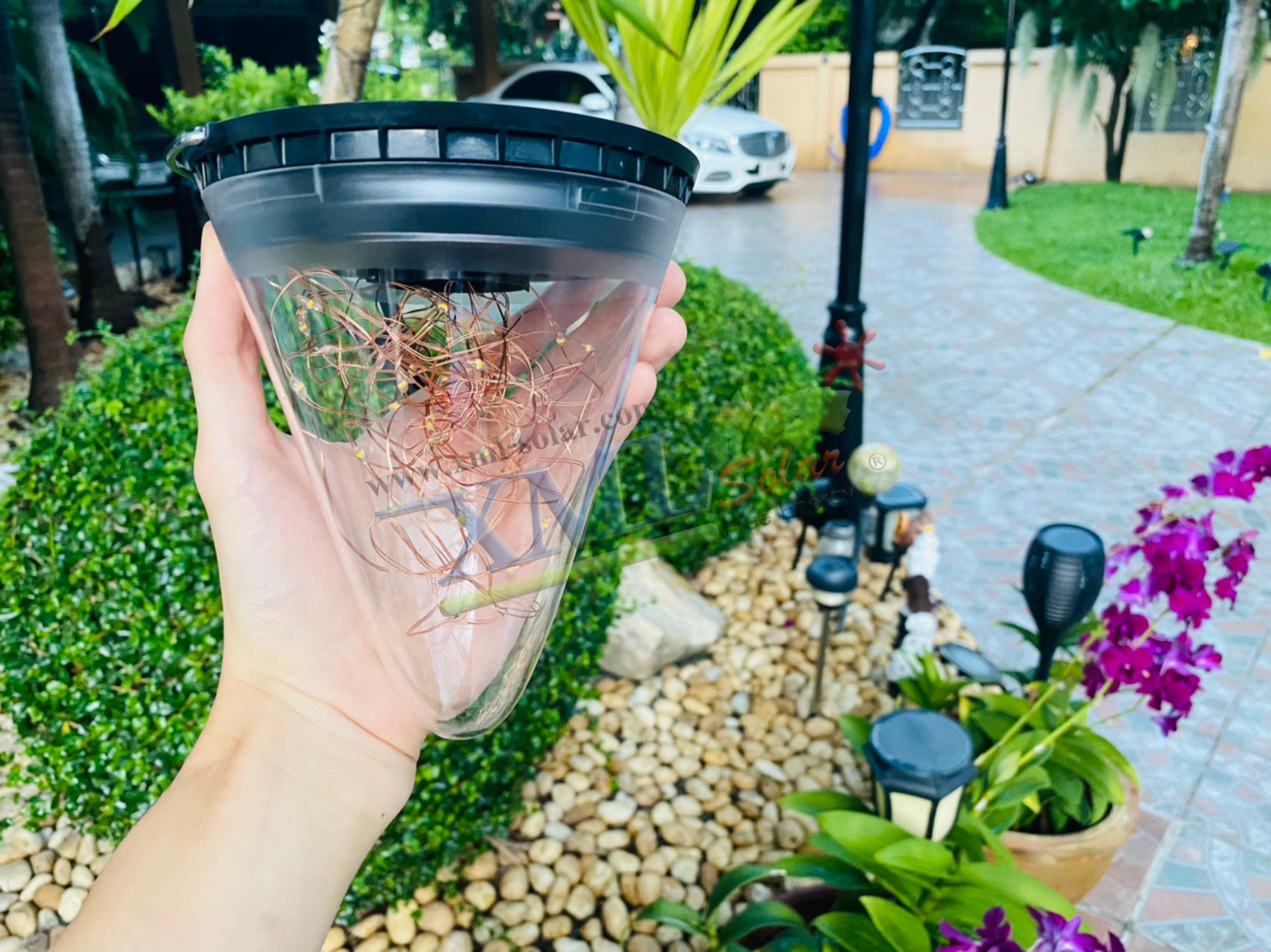 โคมไฟห้อยโซล่าเซลล์ ทรงกรวย รุ่น เม็ดChip (เปิดได้ 3 ฟังก์ชั่น) (แสง : เเหลืองวอมไวท์)