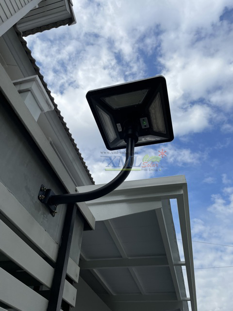 ขายึดโคมไฟ UFO ปลาย 3 นิ้ว แบบโค้ง (มีรอยขูดขีด)