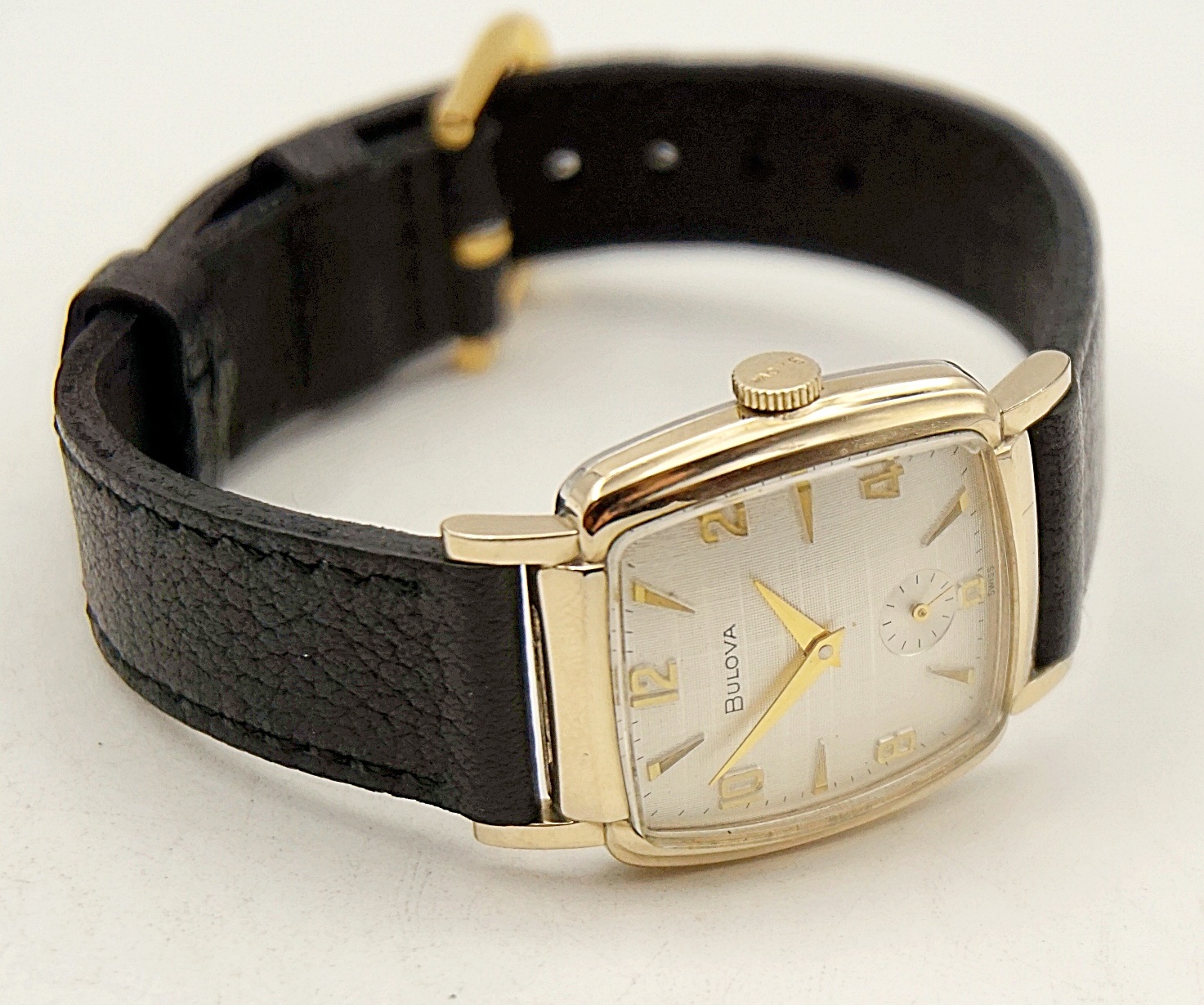 นาฬิกาเก่า BULOVA ไขลานสองเข็มครึ่ง