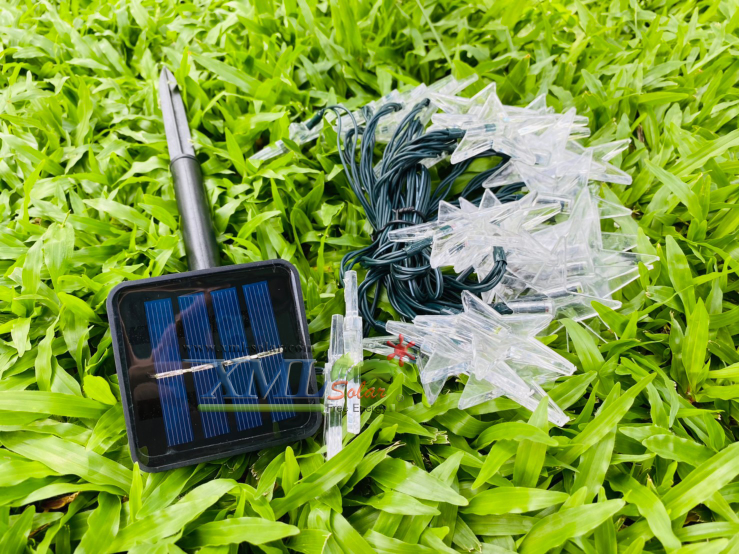 ไฟกระพริบโซล่าเซลล์ ทรงดาวแผ่นใส 30 ดวง (2 ฟังก์ชั่น) (เเสง : หลากสี)(NO QC : มีรอยขูดขีด)