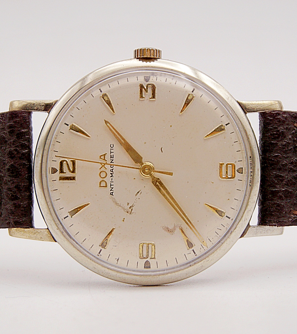 นาฬิกาเก่า DOXA ไขลาน