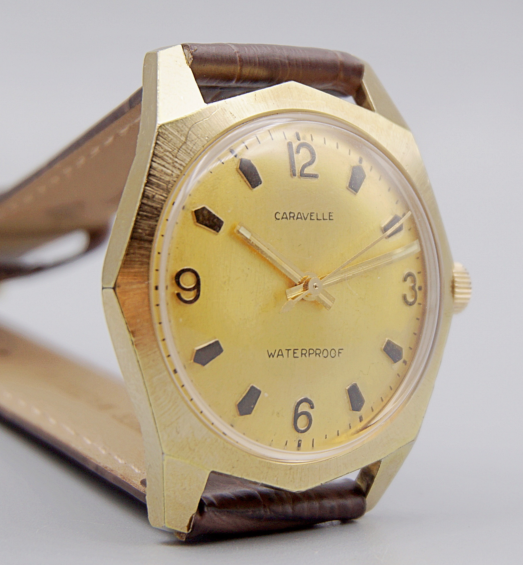 นาฬิกาเก่า CARAVELLE ไขลาน