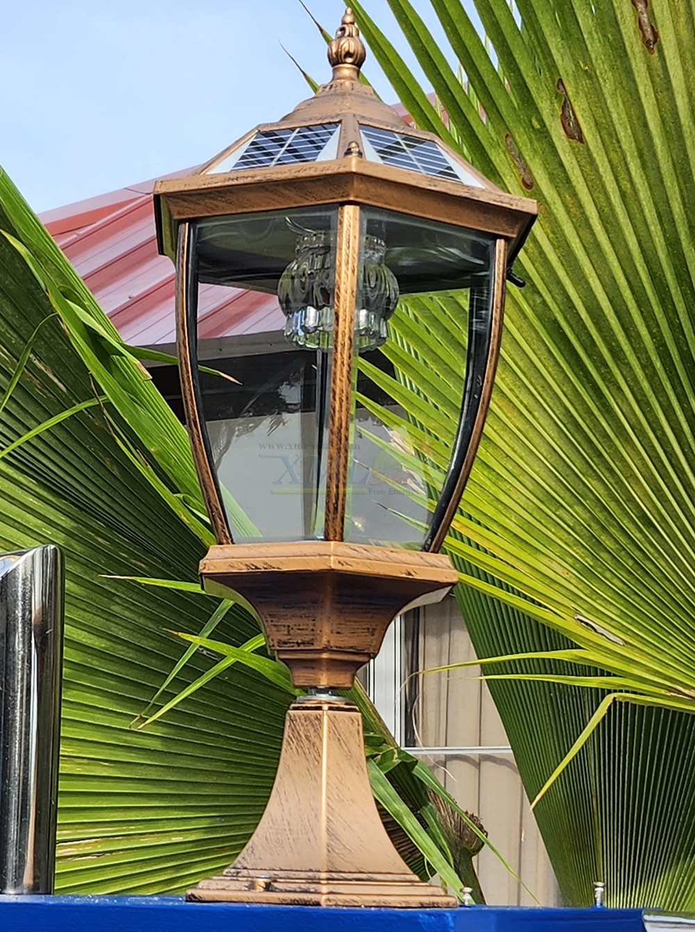 หัวเสาทรงยุโรป ไซต์ใหญ่ (สีทอง) เปิดได้ 2 แสง