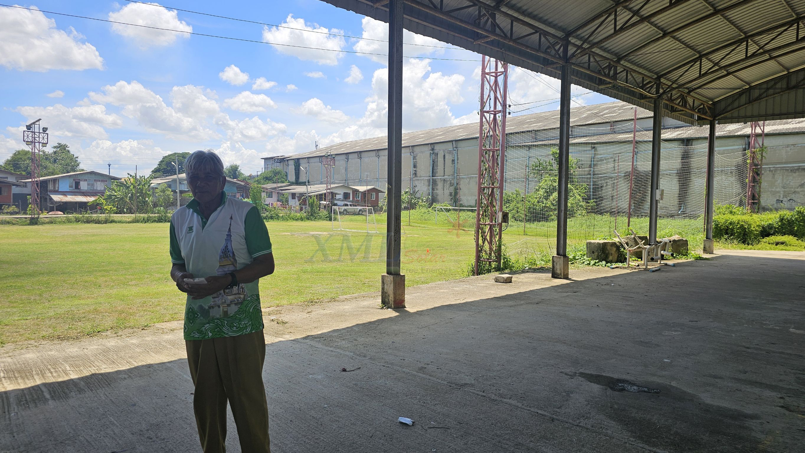 สปอร์ตไลท์โซล่าเซลล์ 1000 W. รุ่นใหม่ JD81000L (แสง : ขาว)