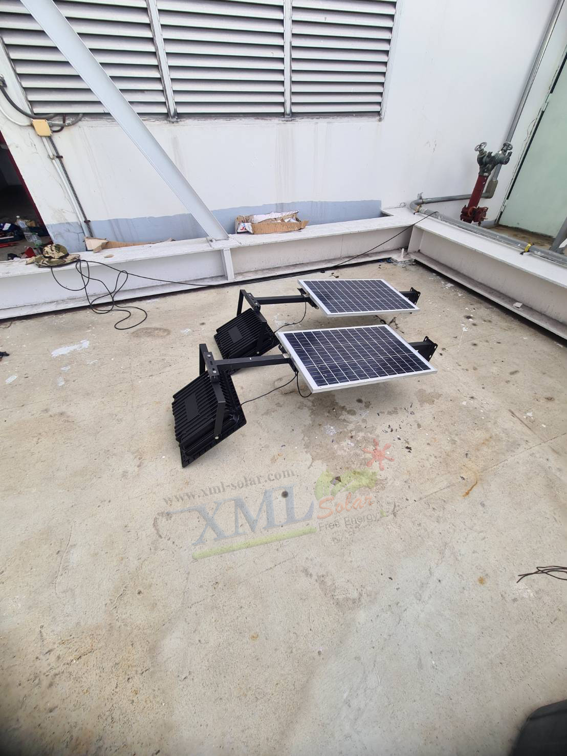 สปอร์ตไลท์โซล่าเซลล์ 1000 W. รุ่นใหม่ JD81000L (แสง : ขาว)