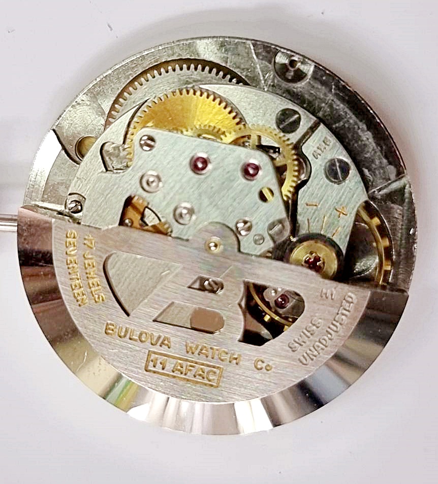 นาฬิกาเก่า BULOVA ออโตเมติก พร้อมกล่อง