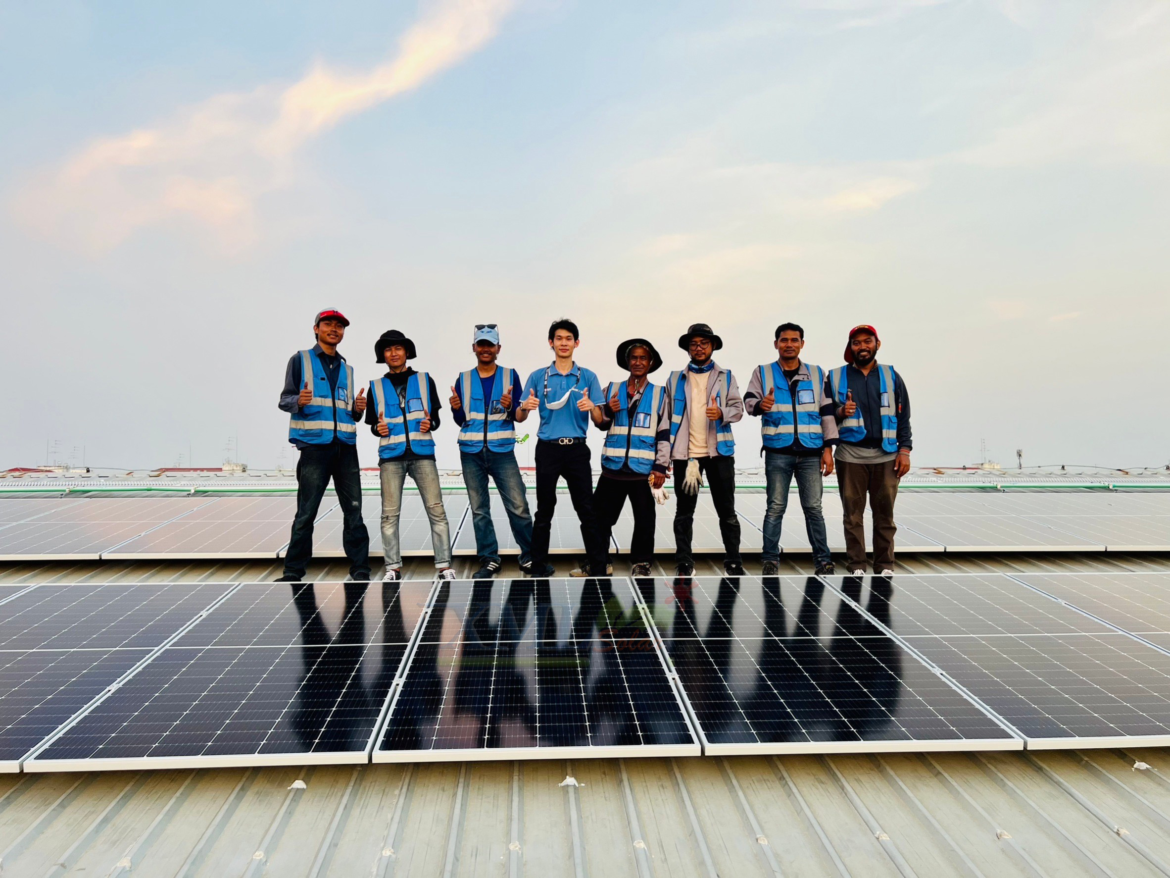 ระบบโซล่าเซลล์ติดหลังคา (Solar Rooftop) ขนาด 5 KW (ON-GRID) Three Phase พร้อมติดตั้ง