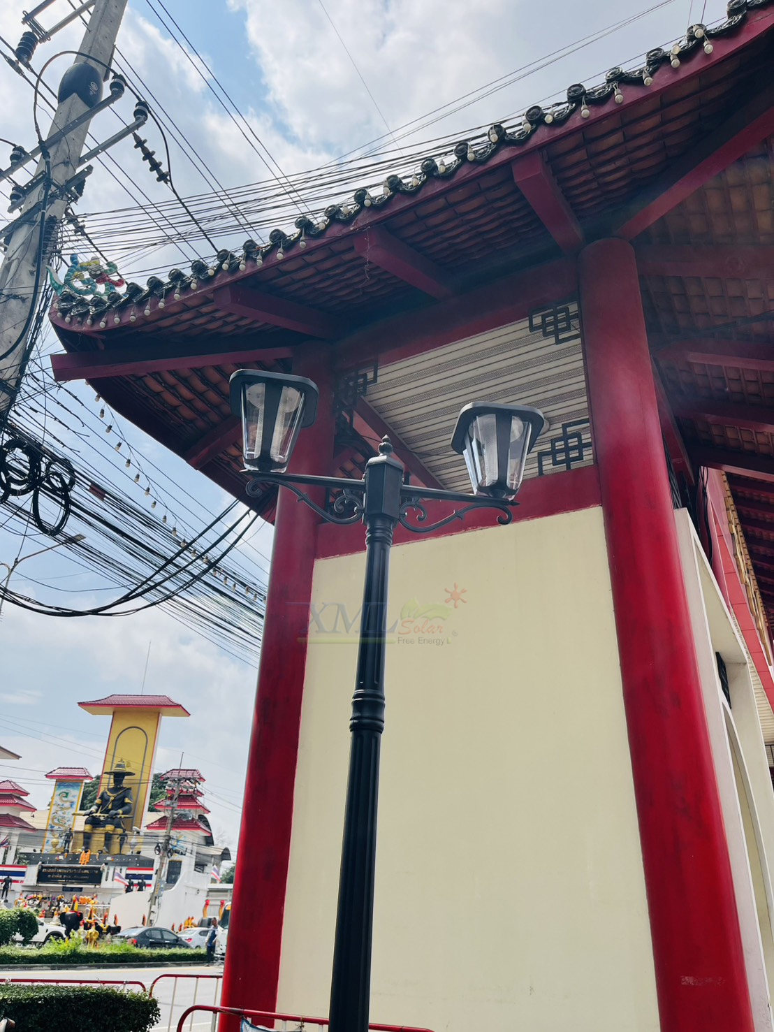 โคมไฟโซล่าเซลล์ รุ่น TT-516 (ตัวโคม + เสาไฟ 2.6 เมตร)(เปิดได้ 2 แสง)