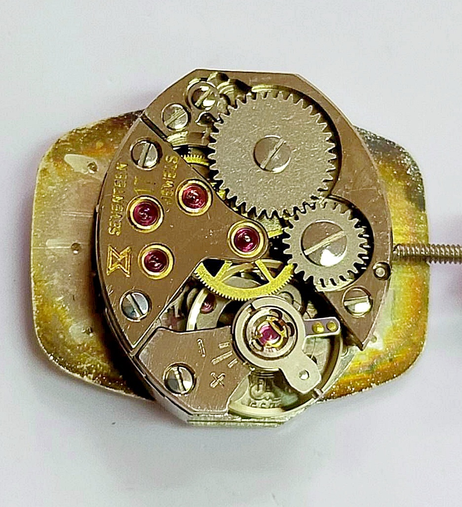 นาฬิกาเก่า EDOX ไขลาน (นาฬิกาผู้หญิง)