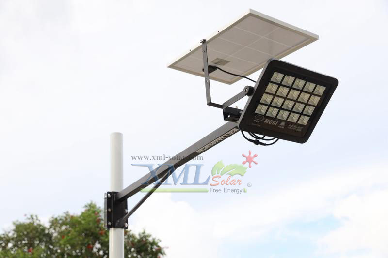 ขายึดส่องป้าย ไซต์กลาง 120 ซม. สำหรับสปอร์ตไลท์ รุ่น PT05-Q