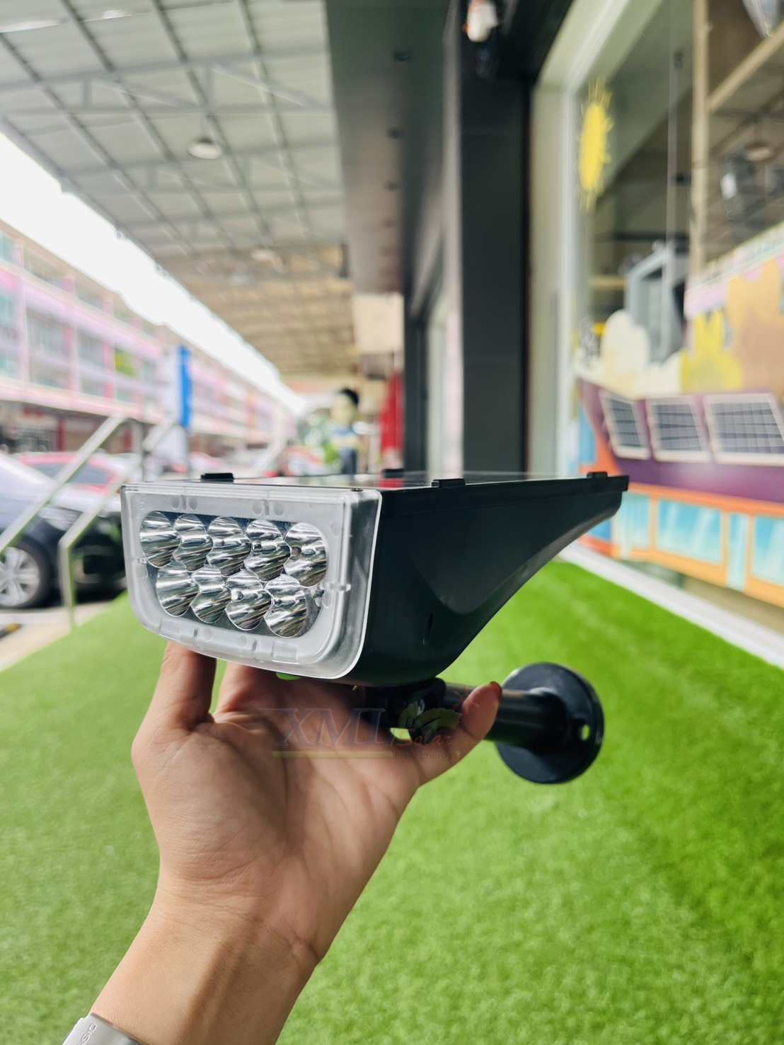 ไฟติดผนังโซล่าเซลล์ รุ่น SSL-02