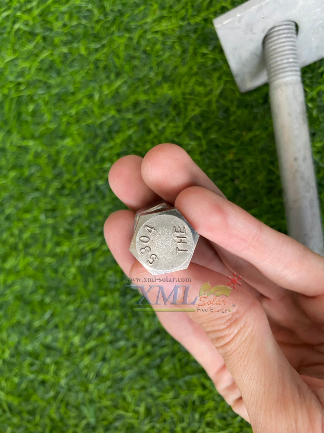 น๊อตยึดเสาไฟฟ้าปูน 8 นิ้ว + เเถม ฟรี น็อตเล็ก 4 ตัว