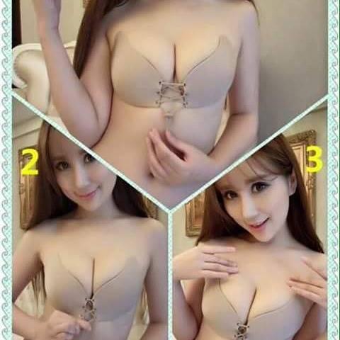 บราไร้สายทรงปีกนางฟ้า เชือกดึง ช่วยดันหน้าอกชิด มีคัพ A B C มี 2 สี ดำ เนื้อ ราคาส่ง 3 ชิ้น คละแบบได้ ราคาคู่ละ 290 บาท