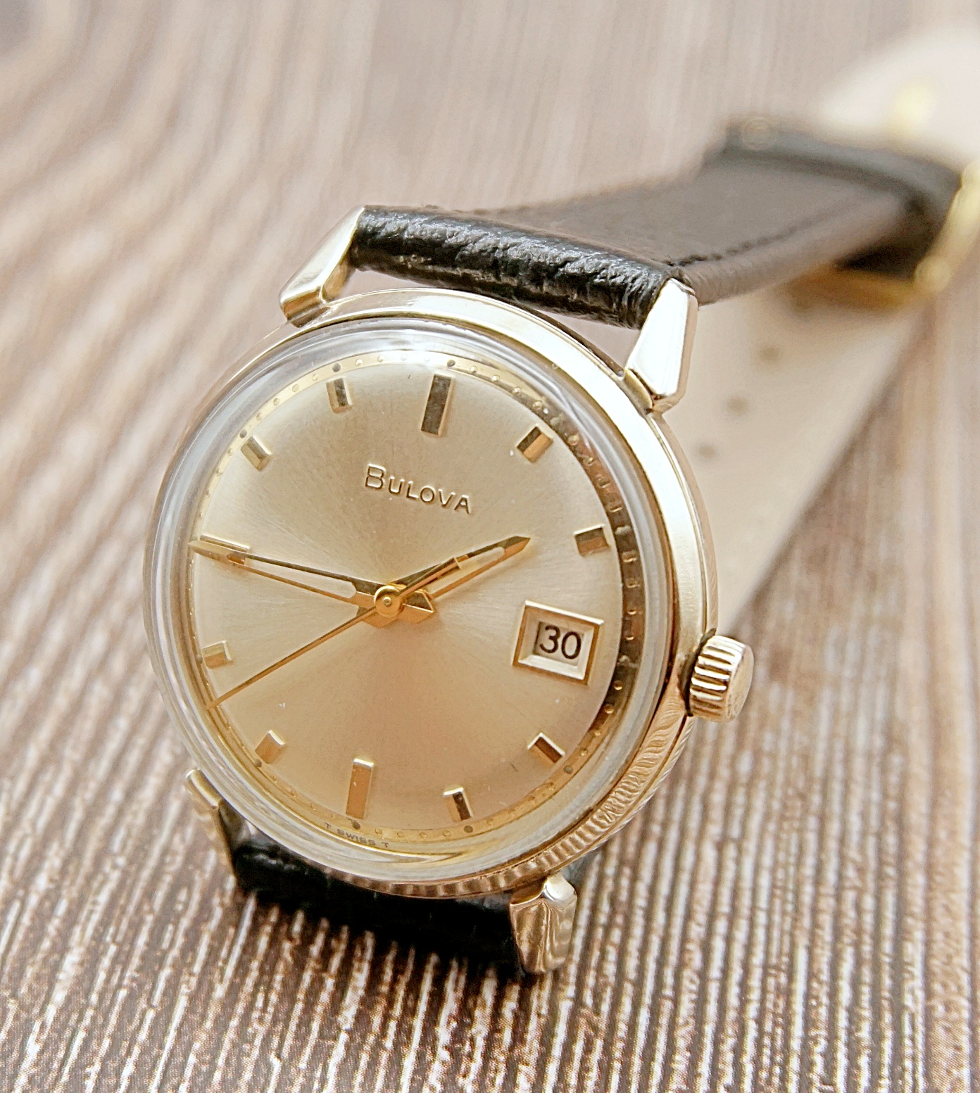 นาฬิกาเก่า BULOVA ไขลาน