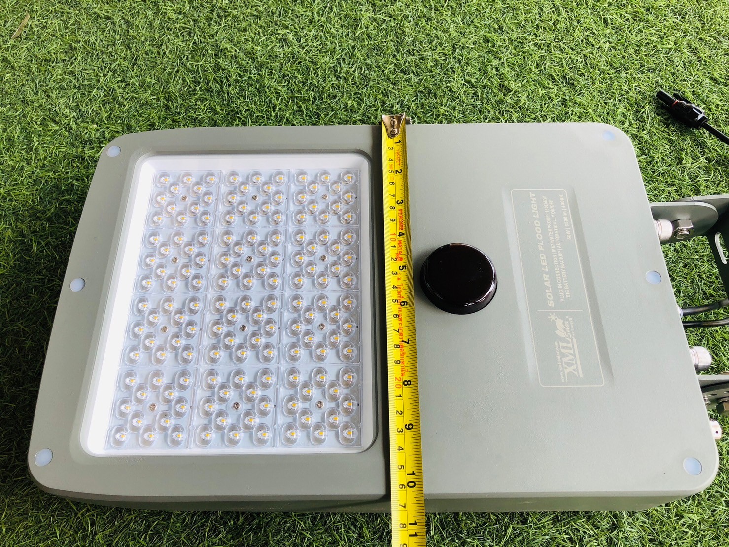 ไฟสปอตไลท์โซล่าเซลล์ 6500 Lumens. ไซต์ใหญ่ (เเสง : เหลืองวอมไวท์)