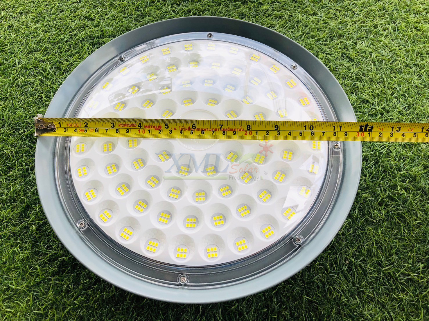 โคมไฟถนนโซล่าเซลล์ รุ่น MD-SLT88-400W-DMax (แสง : ขาว)