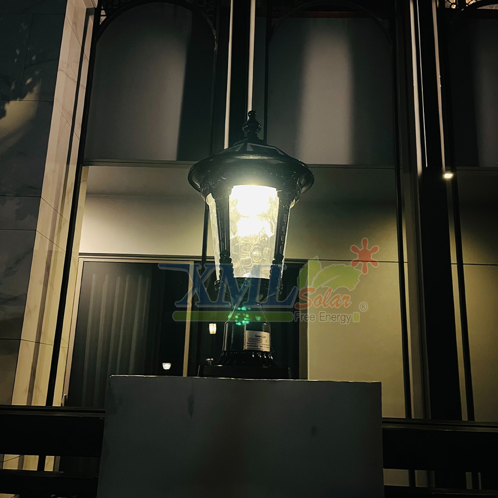 ไฟหัวเสาโซล่าเซลล์ รุ่น TZ-3697 (เเสงขาว + เหลืองวอมไวท์)