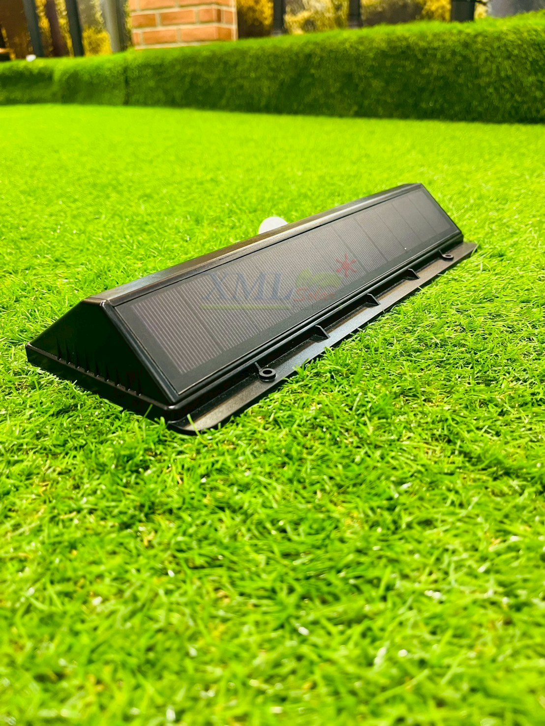 ไฟติดผนังโซล่าเซลล์ 62 LED (เเสง : ขาว)