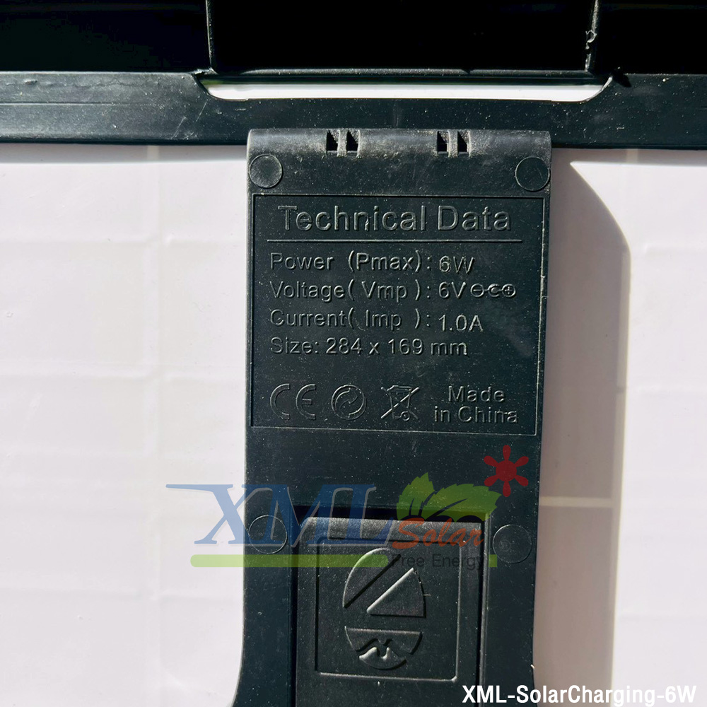 แผงโซลาร์เซลล์ แผงชาร์จพลังงานแสงอาทิตย์แบบพกพา พร้อมสาย USB