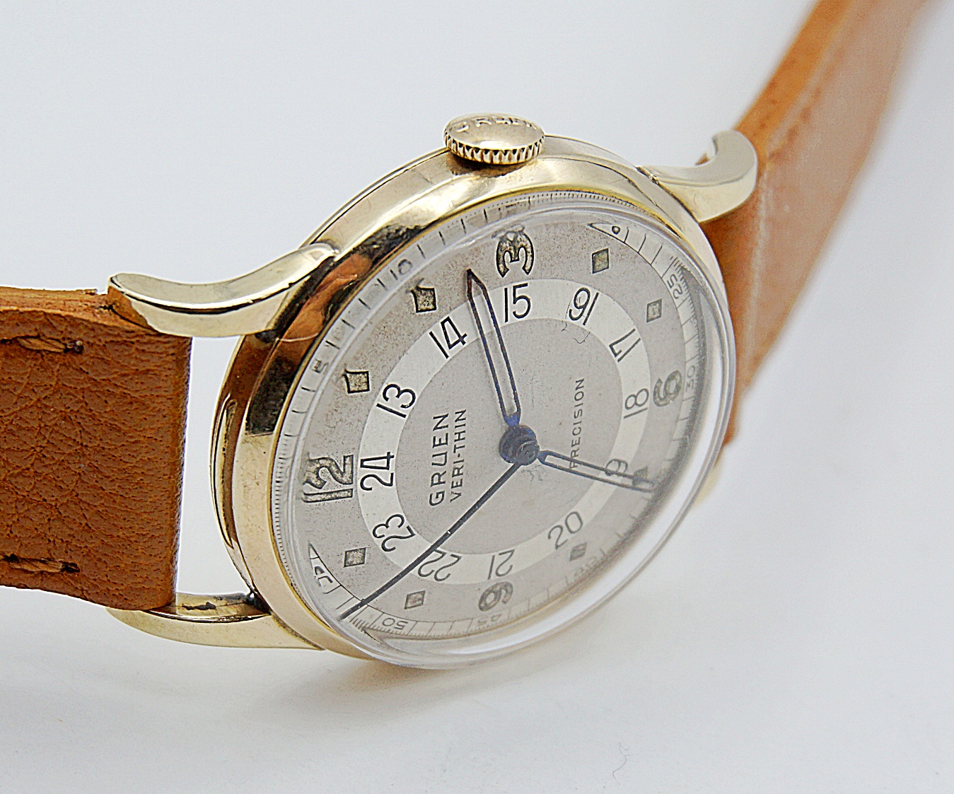 นาฬิกาเก่า GRUEN PAN AM ไขลาน